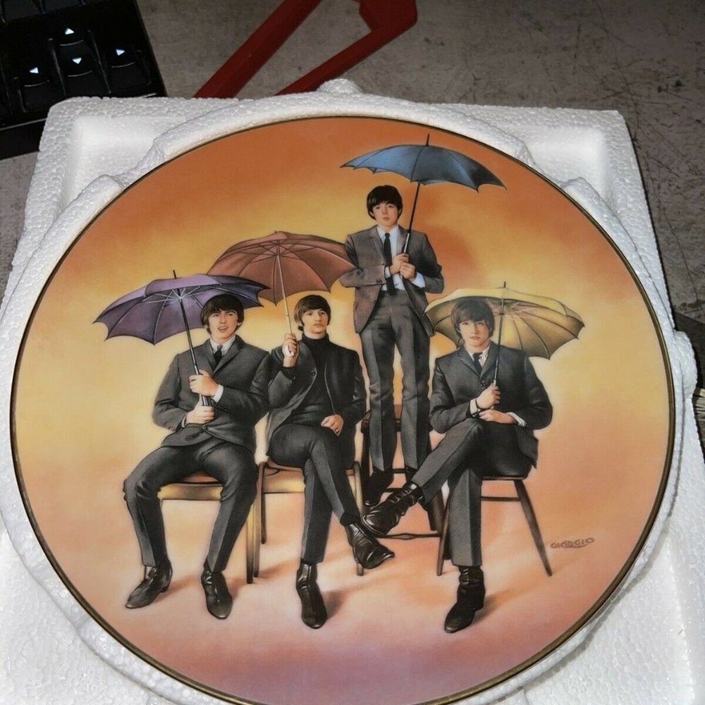 Beatles Umbrella Plate Vintage Art Delphi 1992